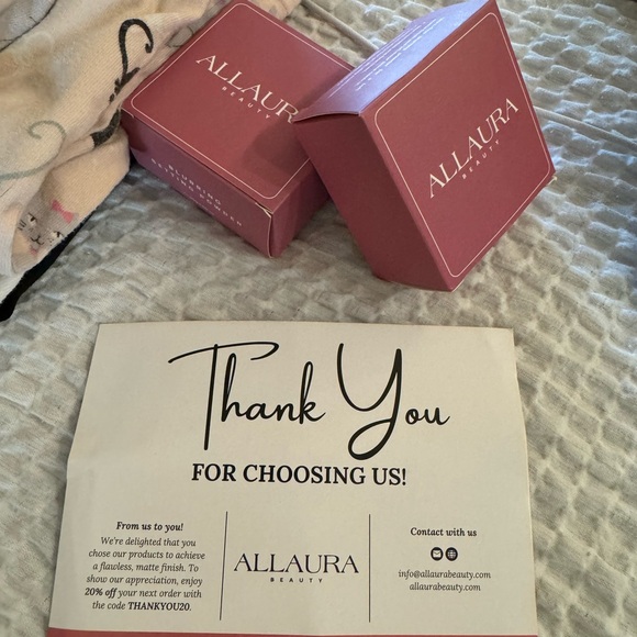 Allaura blurring setting powder brand new only opened to see color! - Picture 2 of 8